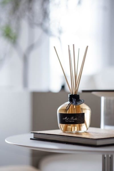 Como escolher o aromatizador ideal para perfumar a casa