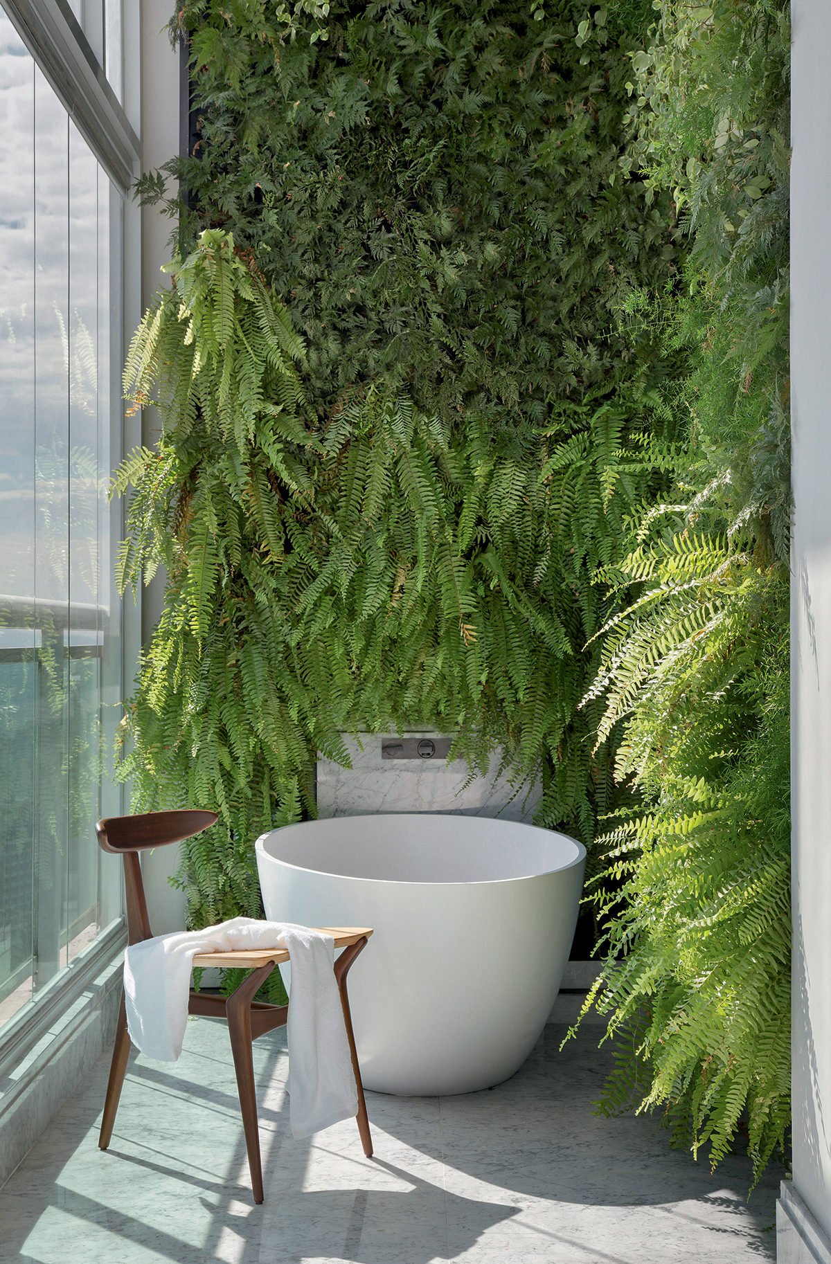 18 banheiros com plantas para ter mais verde dentro de casa