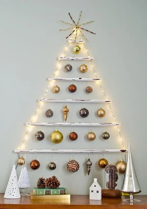 Árvore de Natal de parede: 10 ideias do Pinterest para se inspirar! -  Revestindo a Casa