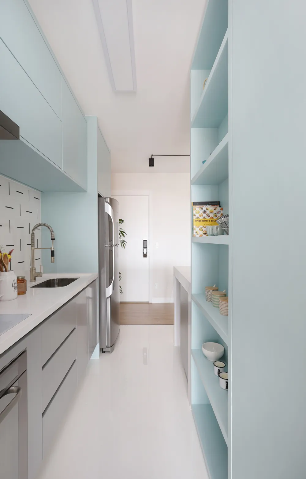 Cozinhas de apartamentos pequenos: 36 ideias para aproveitar melhor o espaço